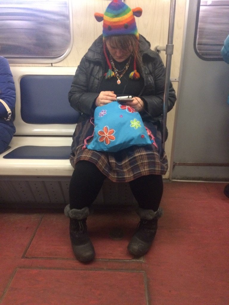 Питерские модники в метро (40 фото)