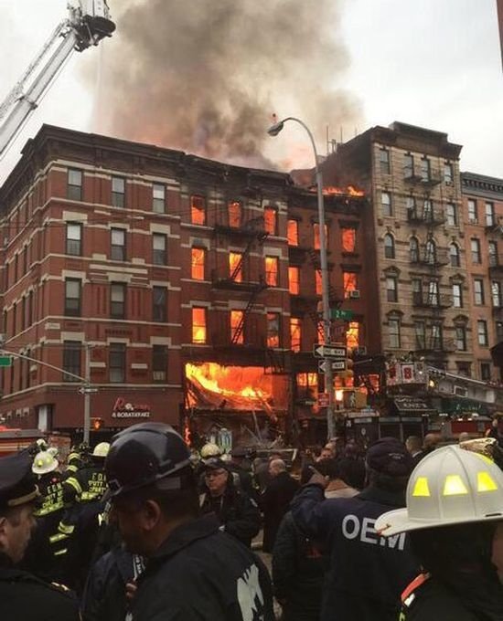 Большой пожар в Нью-Йорке на Манхэттене