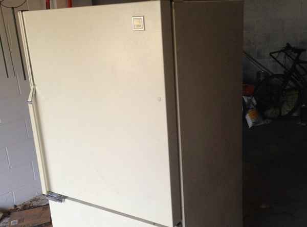Вторая жизнь старого холодильника
