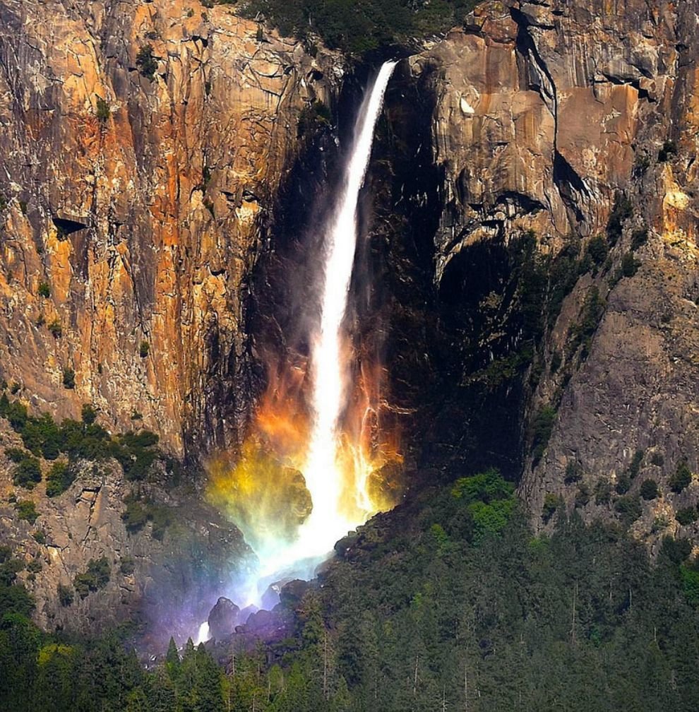 Удивительный водопад «Лошадиный Хвост»