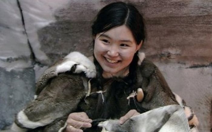 Меховые стринги эскимосских женщин (4 фото)