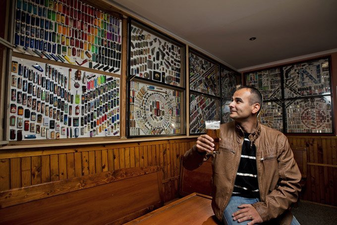 Словацкий паб Lingo украшен самой большой коллекцией зажигалок в стране (7 фото)
