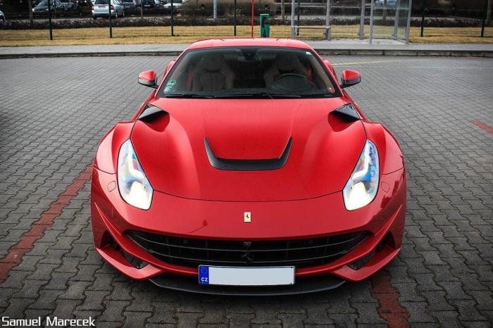 Красная Ferrari F12 в тюнинге N-Largo (11 фото)