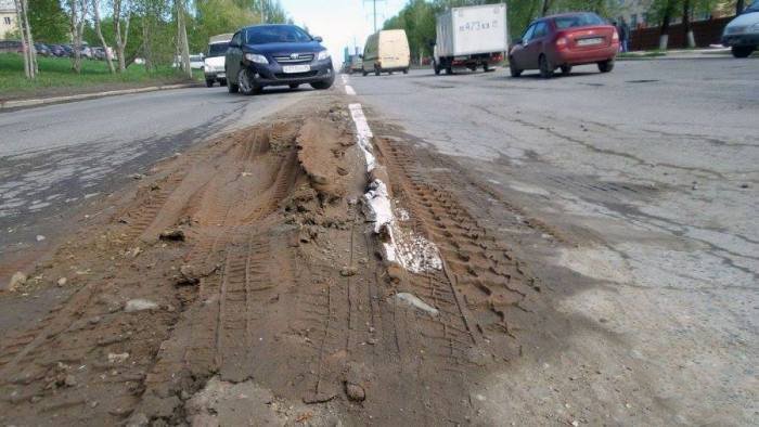 В Екатеринбурге обновили дорожную разметку (3 фото)