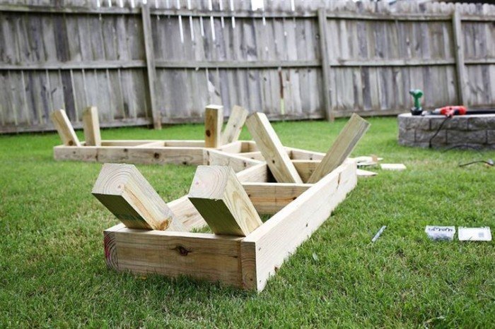 Угловая скамейка сделанная своими руками (17 фото)