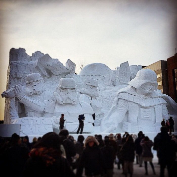 Снежная скульптура «Звездных войн» (12 фото)