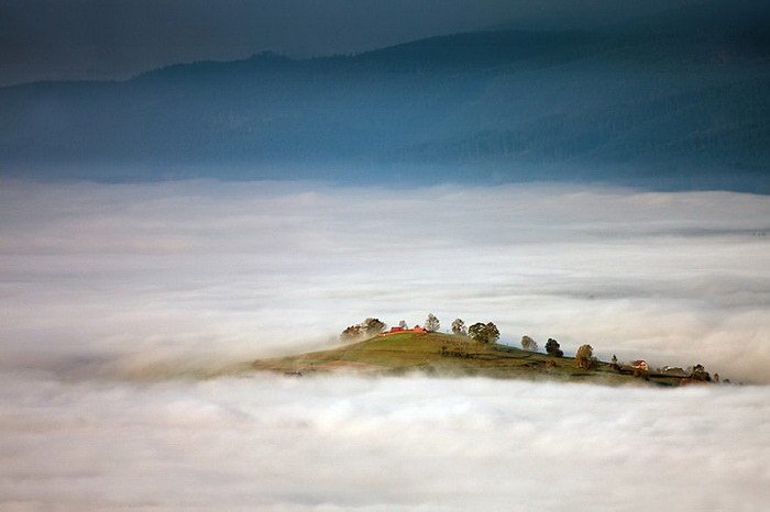 Туманные европейские деревни (16 фото)