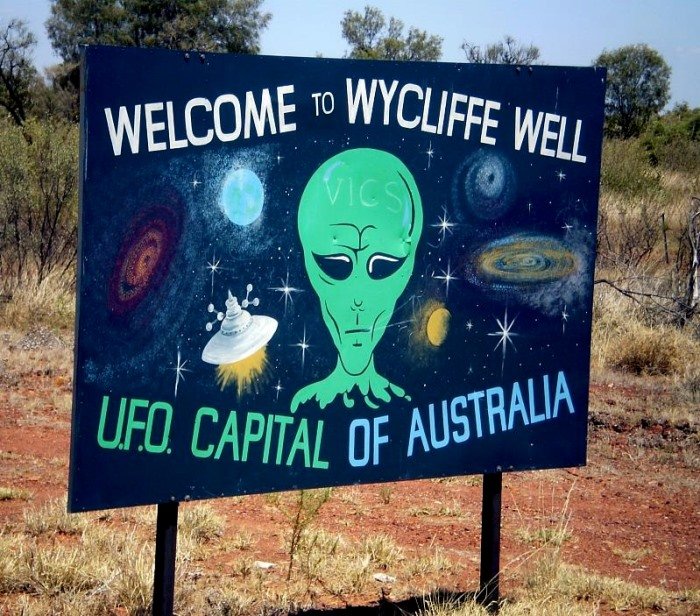 Аномальная Австралия: добро пожаловать в столицу НЛО (6 фото)
