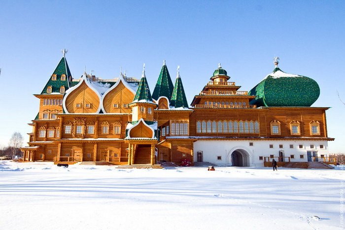 Богатейший дворец царя Алексея Михайловича - жемчужина российского деревянного зодчества (15 фото)