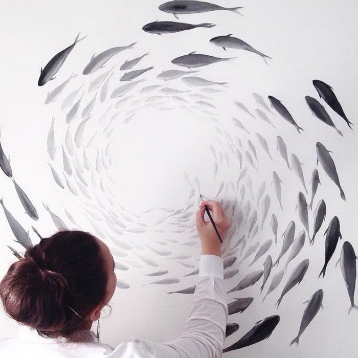 Рисунки рыб на керамике - работы Niharika Hukku (14 фото)
