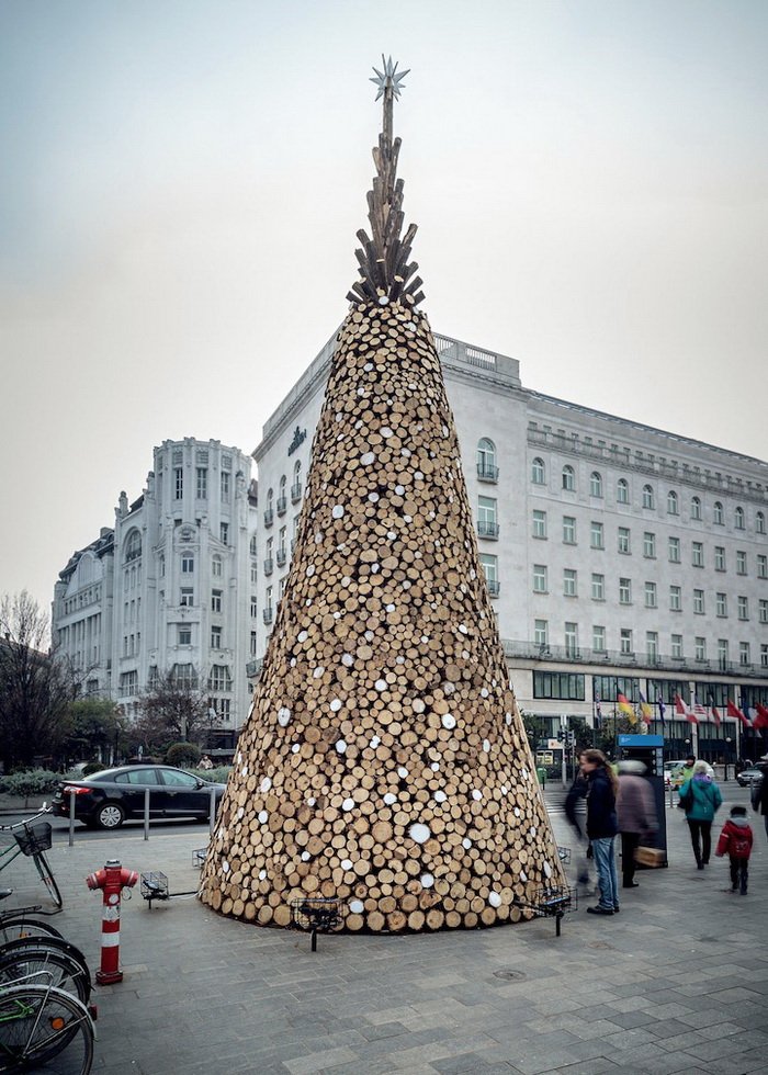 Рождественская елка в Будапеште (8 фото)