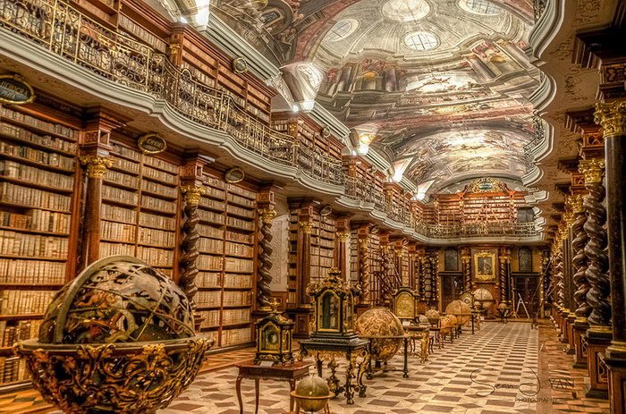 Клементинум - самая роскошная библиотека в мире (8 фото)