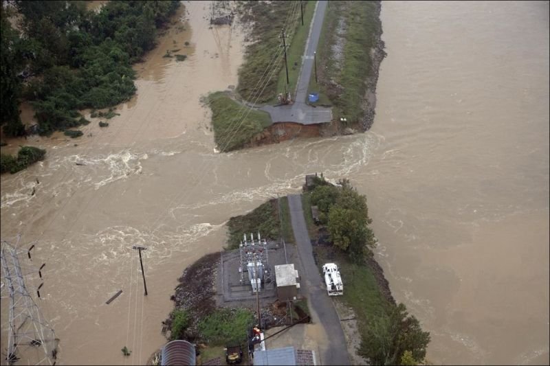 Сильное наводнение в США штат Южная Каролина (27 фото)