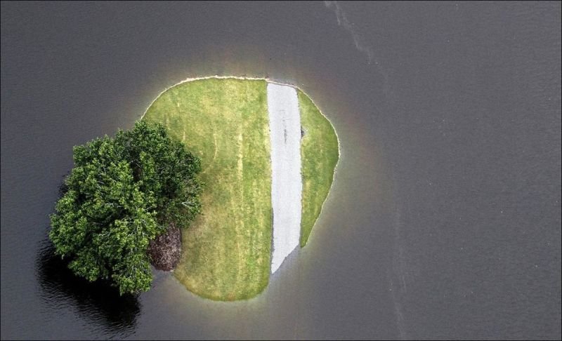 Сильное наводнение в США штат Южная Каролина (27 фото)