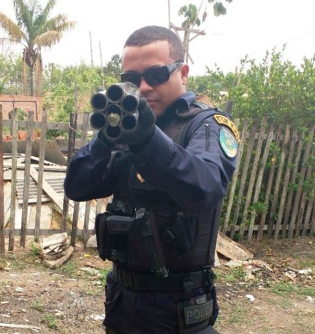 Шестиствольный дробовик бразильских гангстеров (4 фото)