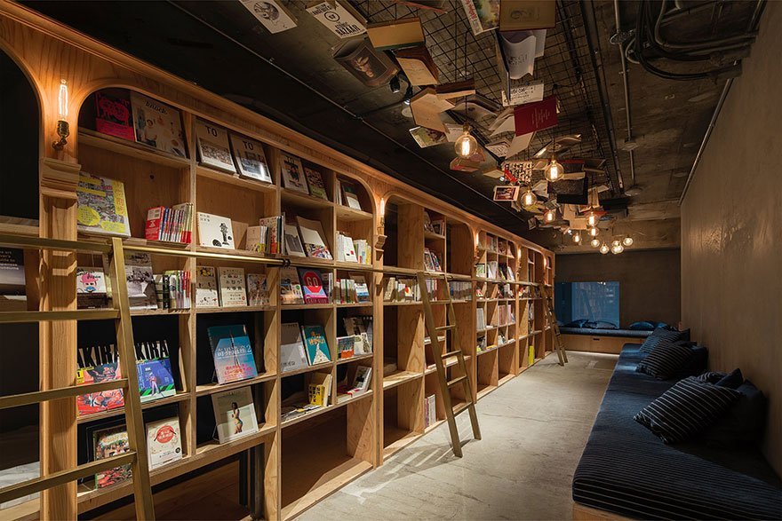 В Токио открывается отель для книголюбов (7 фото)