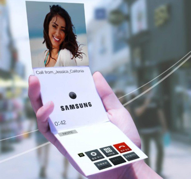 Смартфоны с запатентованным складным экраном от Samsung (3 фото)