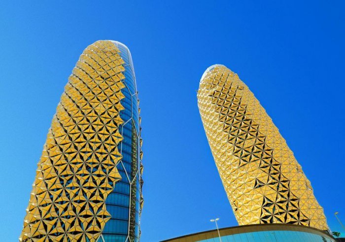 Зонтичные башни-близнецы Аль Бахар (8 фото)