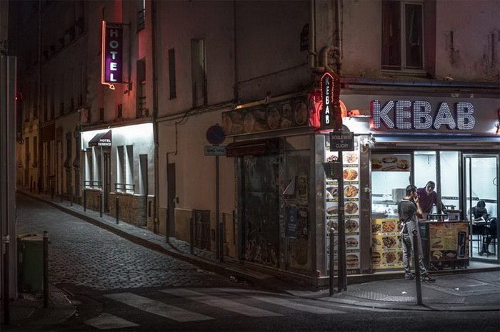 Ночные улицы Парижа в фотографиях Remy Soubanere (13 фото)