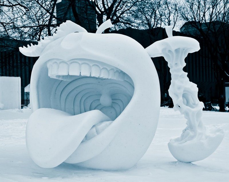 Удивительные снежные скульптуры (35 фото)