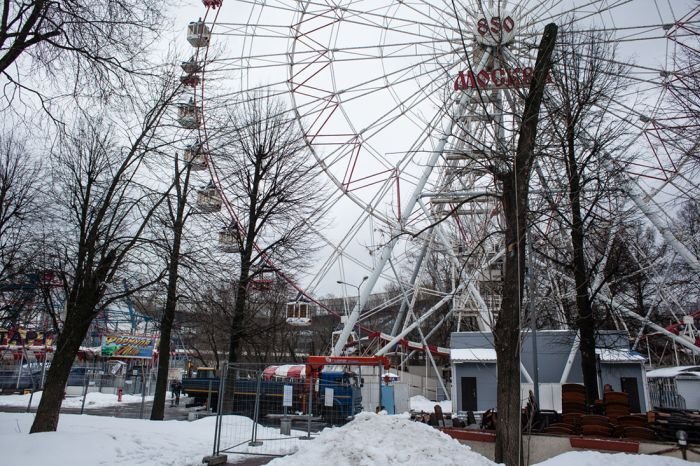 В Москве на ВДНХ сносят знаменитое 73-метровое колесо обозрения