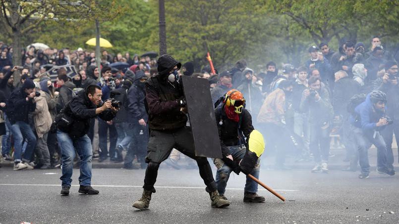 Акция протеста во Франции переросла в столкновения с полицией