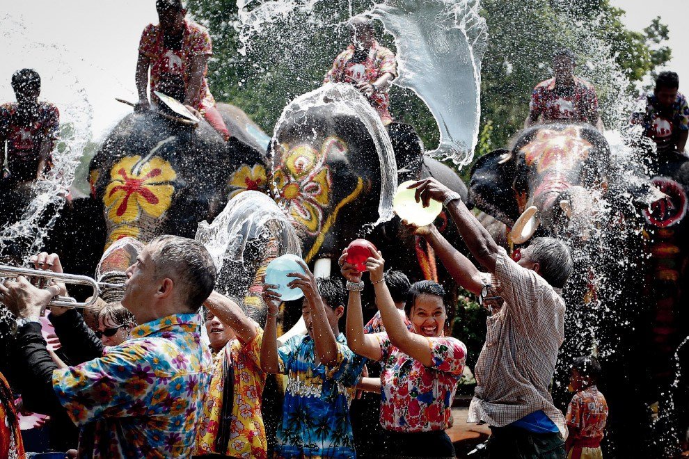 В Таиланде празднуют мокрый Новый Год