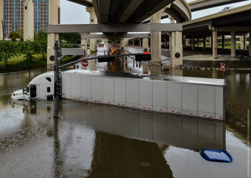Наводнение в Хьюстоне - Америка уходит под воду