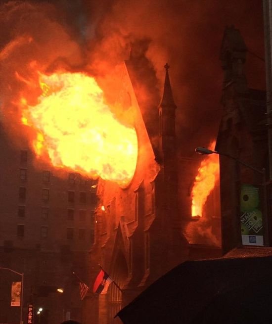 В Нью-Йорке сгорел старейший православный храм