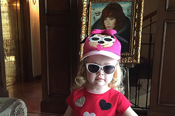 Алла Пугачева поделилась в Instagram новыми фото сына и дочери