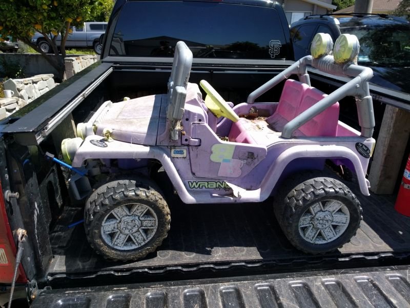 Заботливый отец превратил Барби-машинку в крутой внедорожник для сына