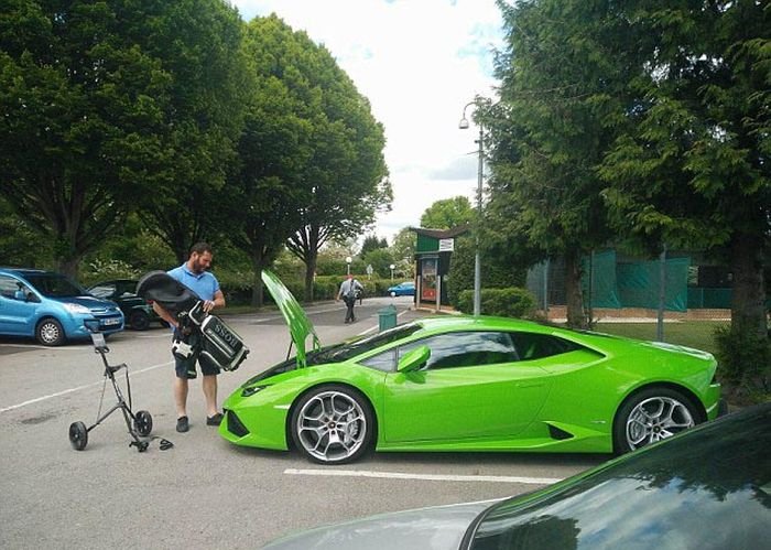 Непрактичный багажник в суперкаре Lamborghini Huracan