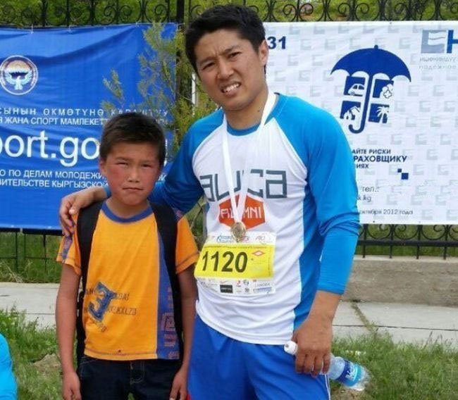 В Киргизии школьник случайно пробежал забег на 21 км