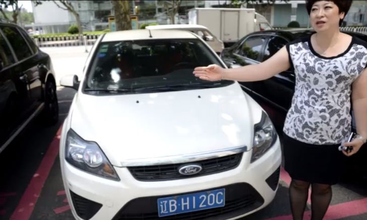 В Китае сделали специальные парковочные места для автоледи