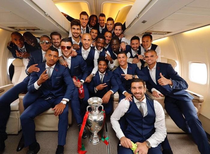 Как встречали чемпионов Европы по футболу в Лиссабоне