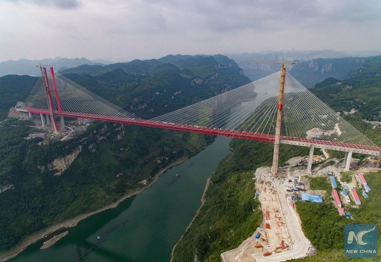 Открыто движение по высокоскоростному шоссе Гуйян-Цяньси в Китае