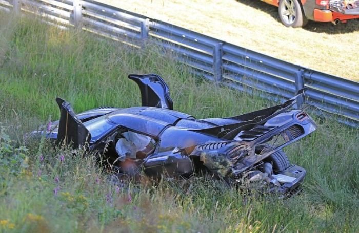 На трассе Нюрбургринг разбили гиперкар Koenigsegg One:1