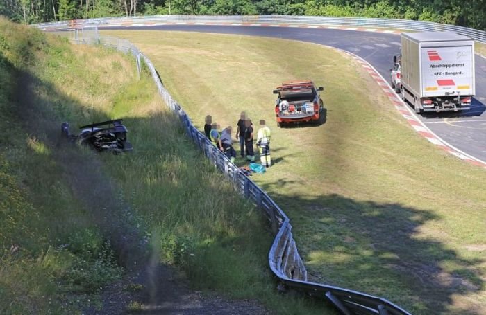 На трассе Нюрбургринг разбили гиперкар Koenigsegg One:1