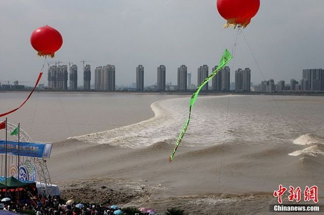 Ожидании волны в Китае