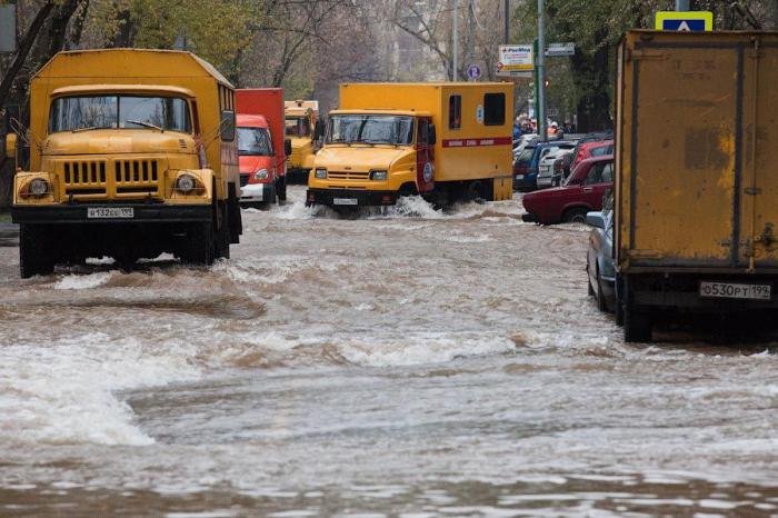 Прорыв трубы в Москве