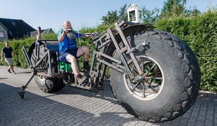 Умелец из Германии смастерил самый тяжелый в мире велосипед