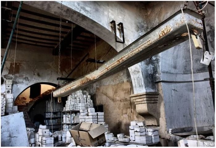 Заброшенный кукольный завод