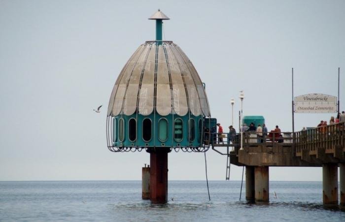 Первый в мире подводный лифт