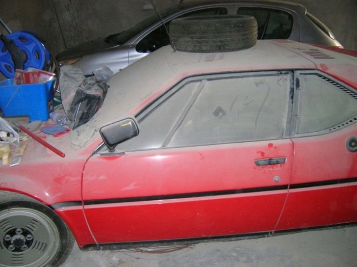 BMW M1 1981 года выпуска, простоявший в гараже 34 года