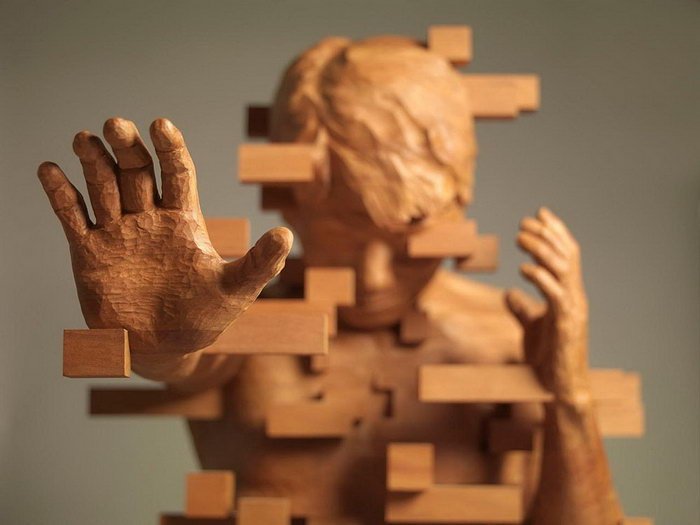 Пикселизованные деревянные скульптуры Hsu Tung Han