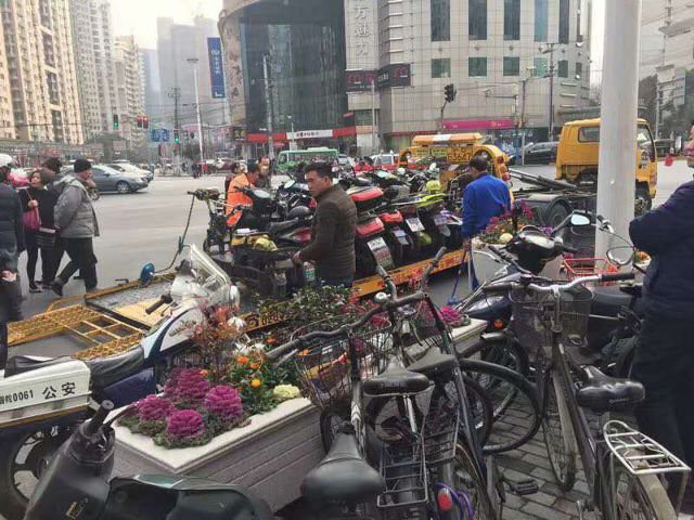 Охота на нелегальные скутеры в Китае