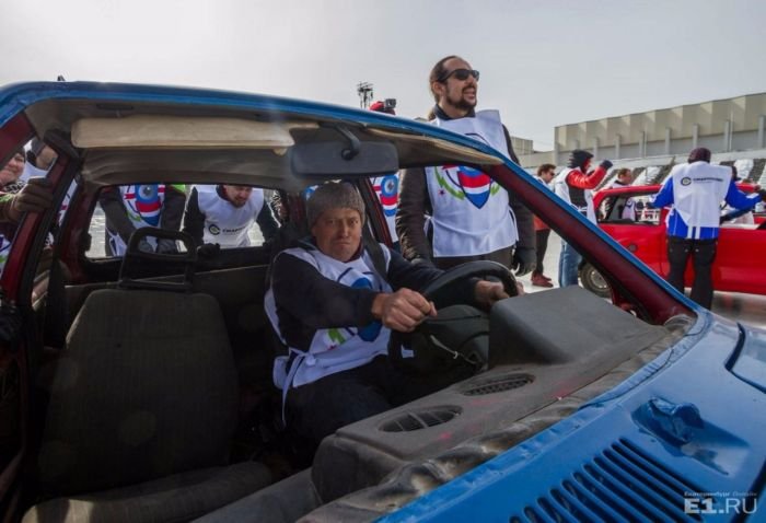 В Екатеринбурге провели турнир по «автокёрлингу»