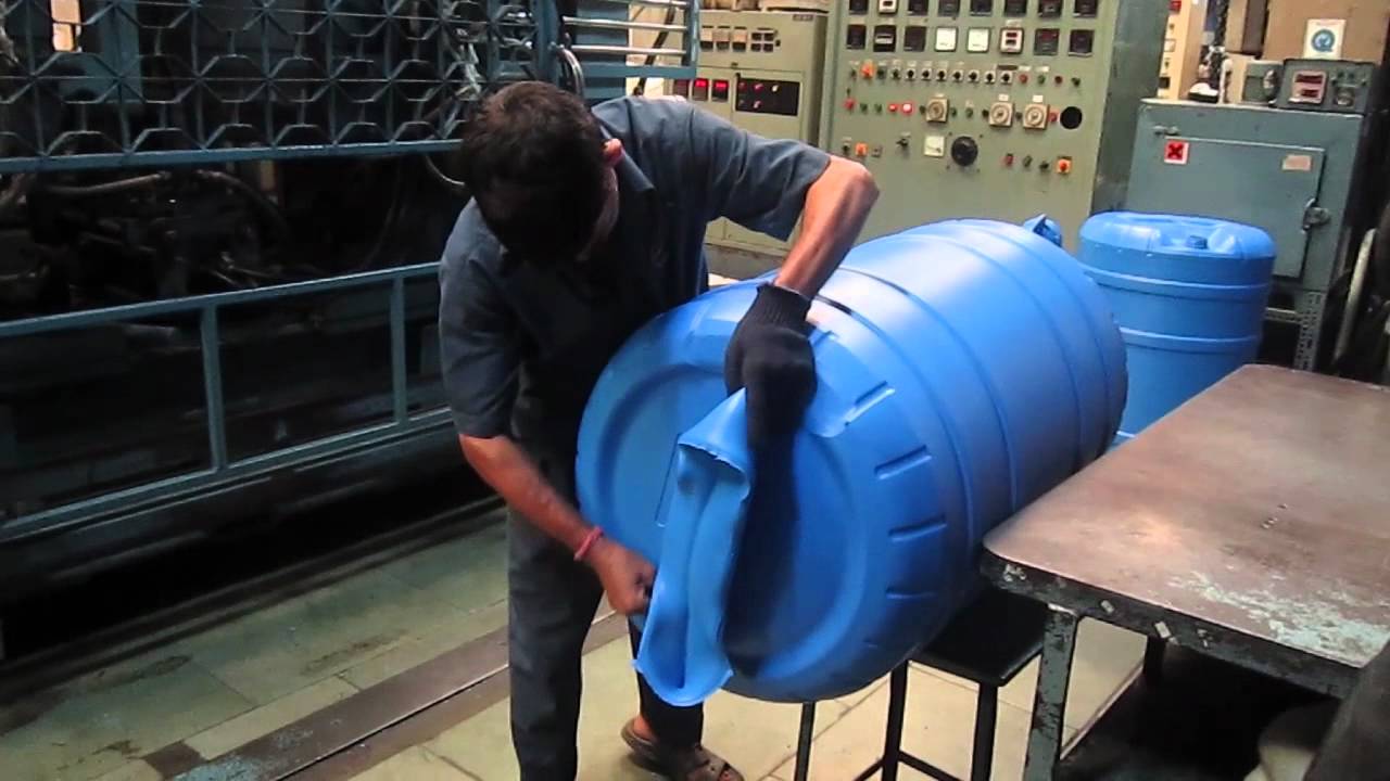 Как делают 200 литровые пластиковые бочки