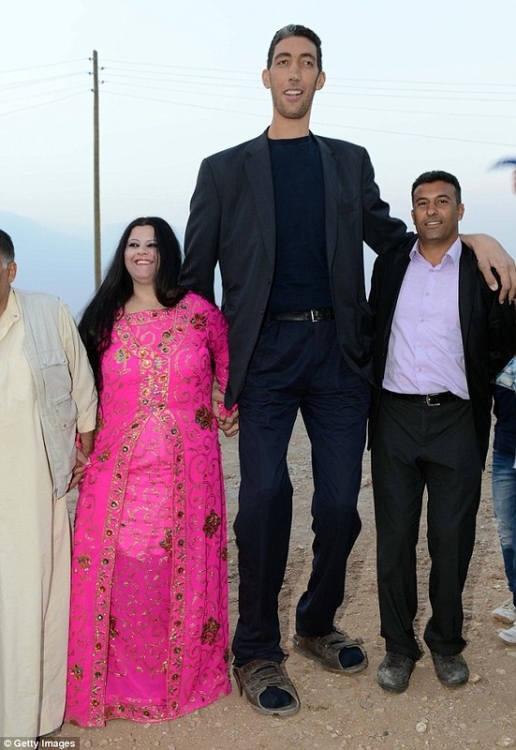 Женился самый высокий человек на планете