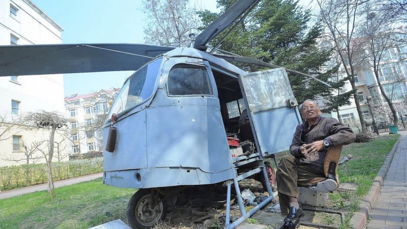 Китайский старик десять лет строил вертолет, который так и не взлетел